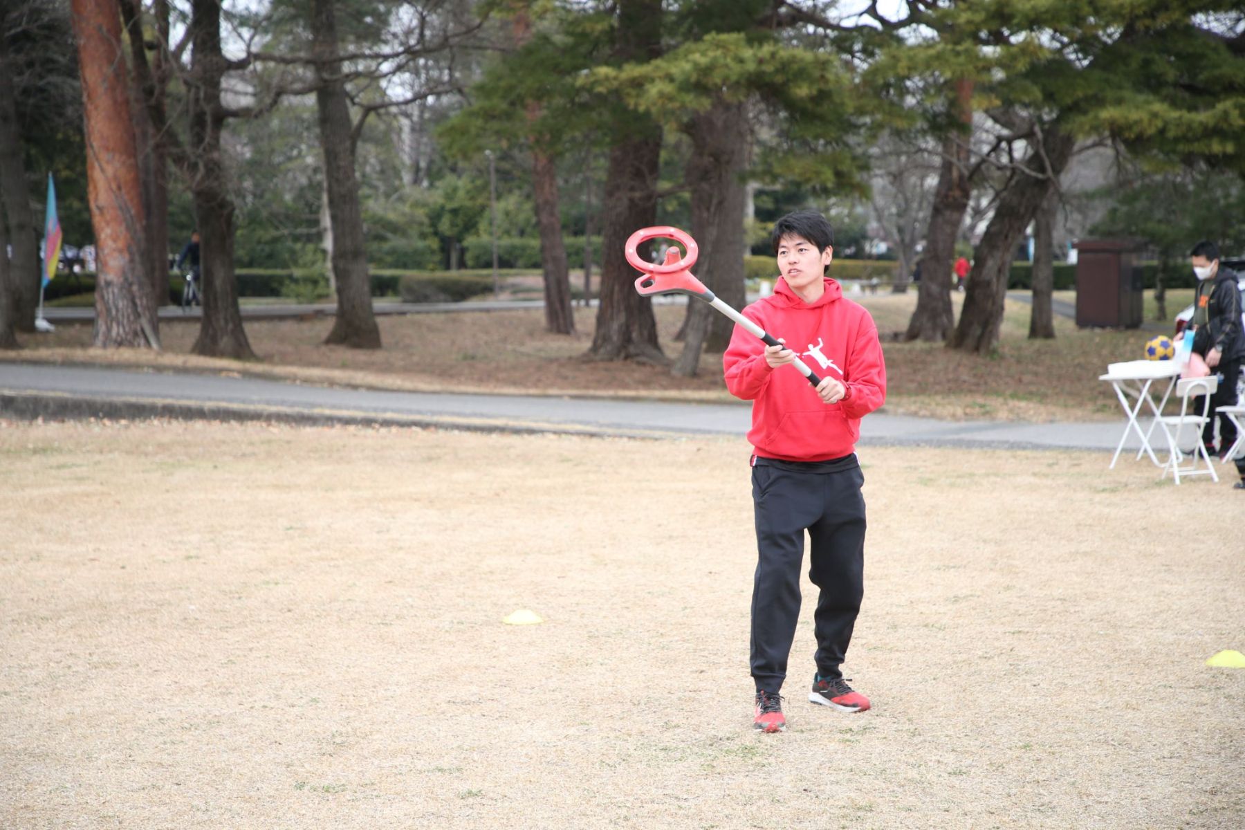 公園でYOU.FOを練習するKatsu